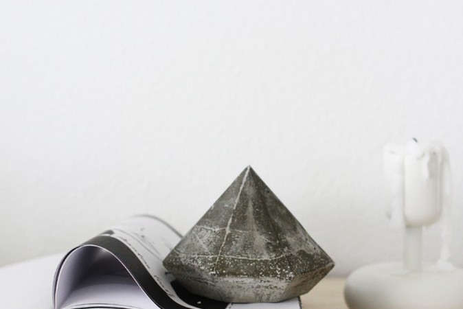 DIY: Concrete Diamond by A Merry Mishap